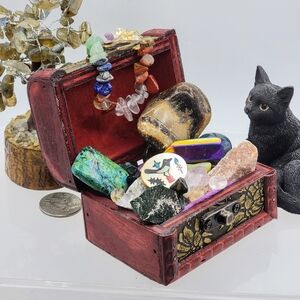 ❤️ Treasure Chest Of Crystals ❤️